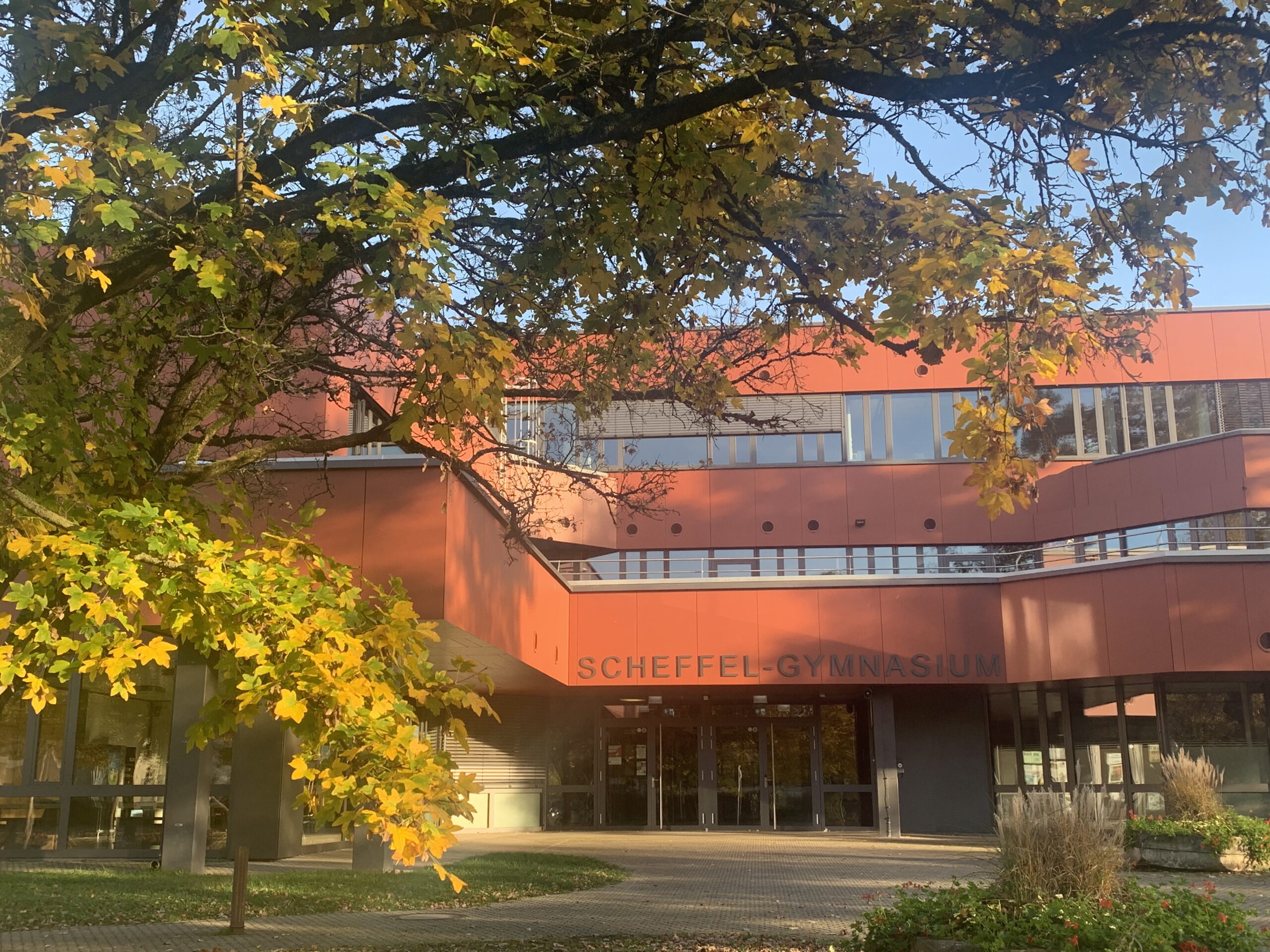 Scheffel-Gymnasium von außen