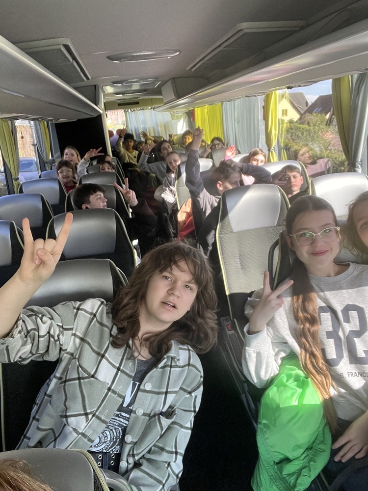 Gute Laune bei der Busfahrt