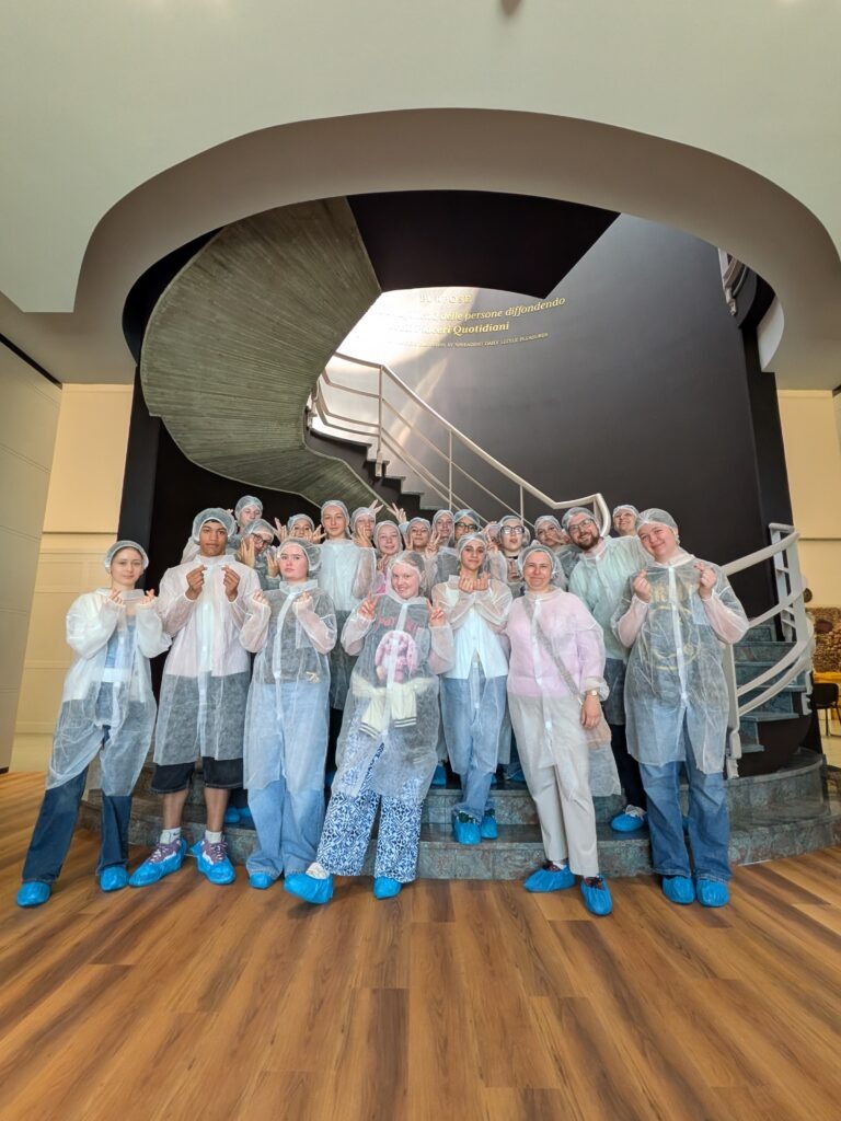 Besuch der Eisfabrik beim Italienaustausch